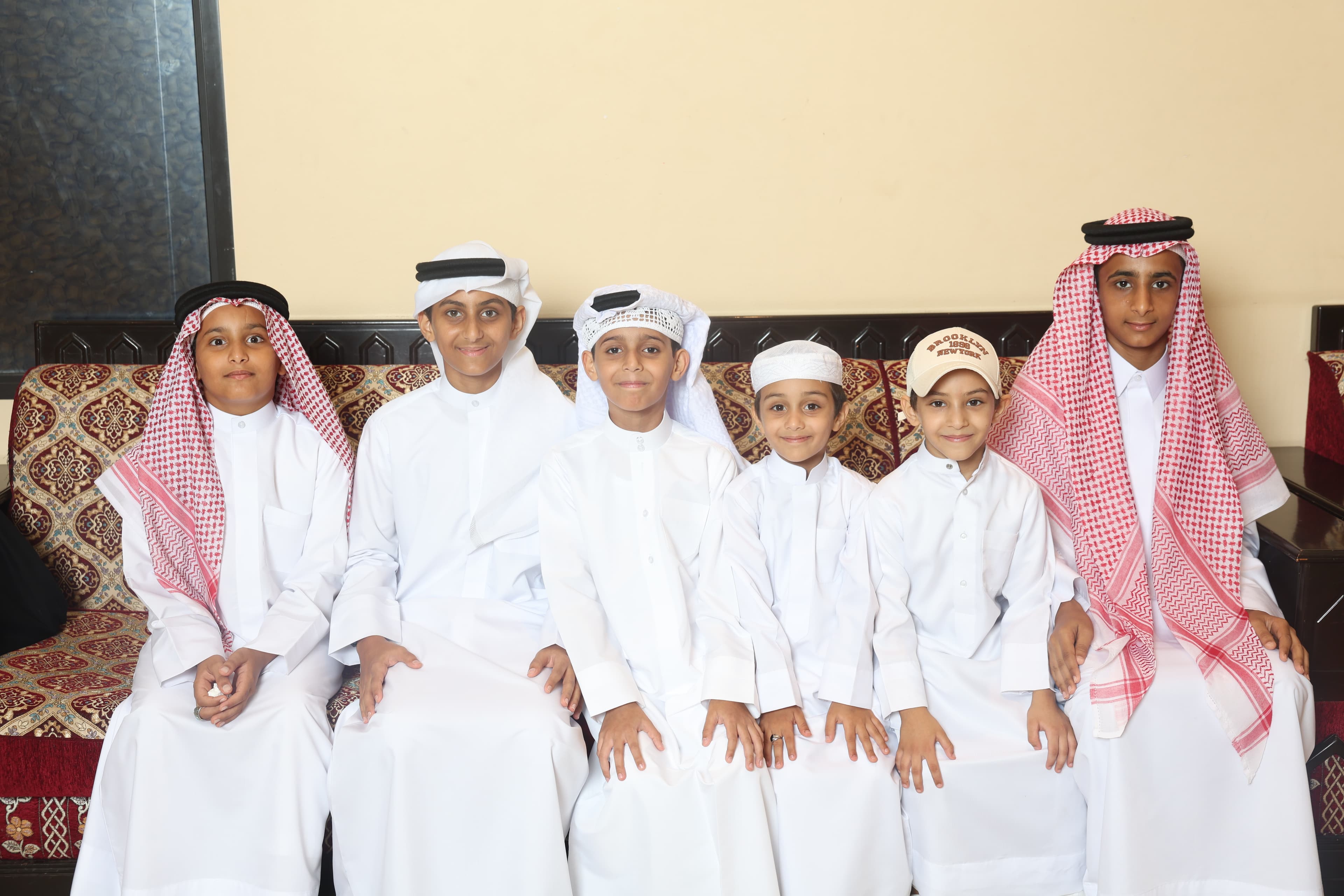 غلاف حفل زواج فواز اليافعي